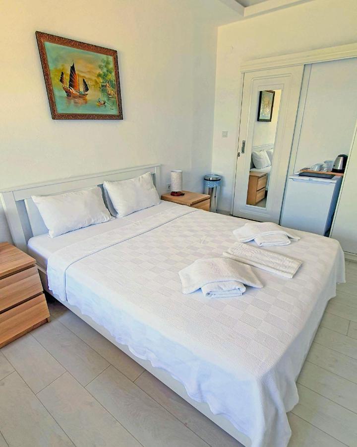 Midilli Konak Foça Exteriör bild