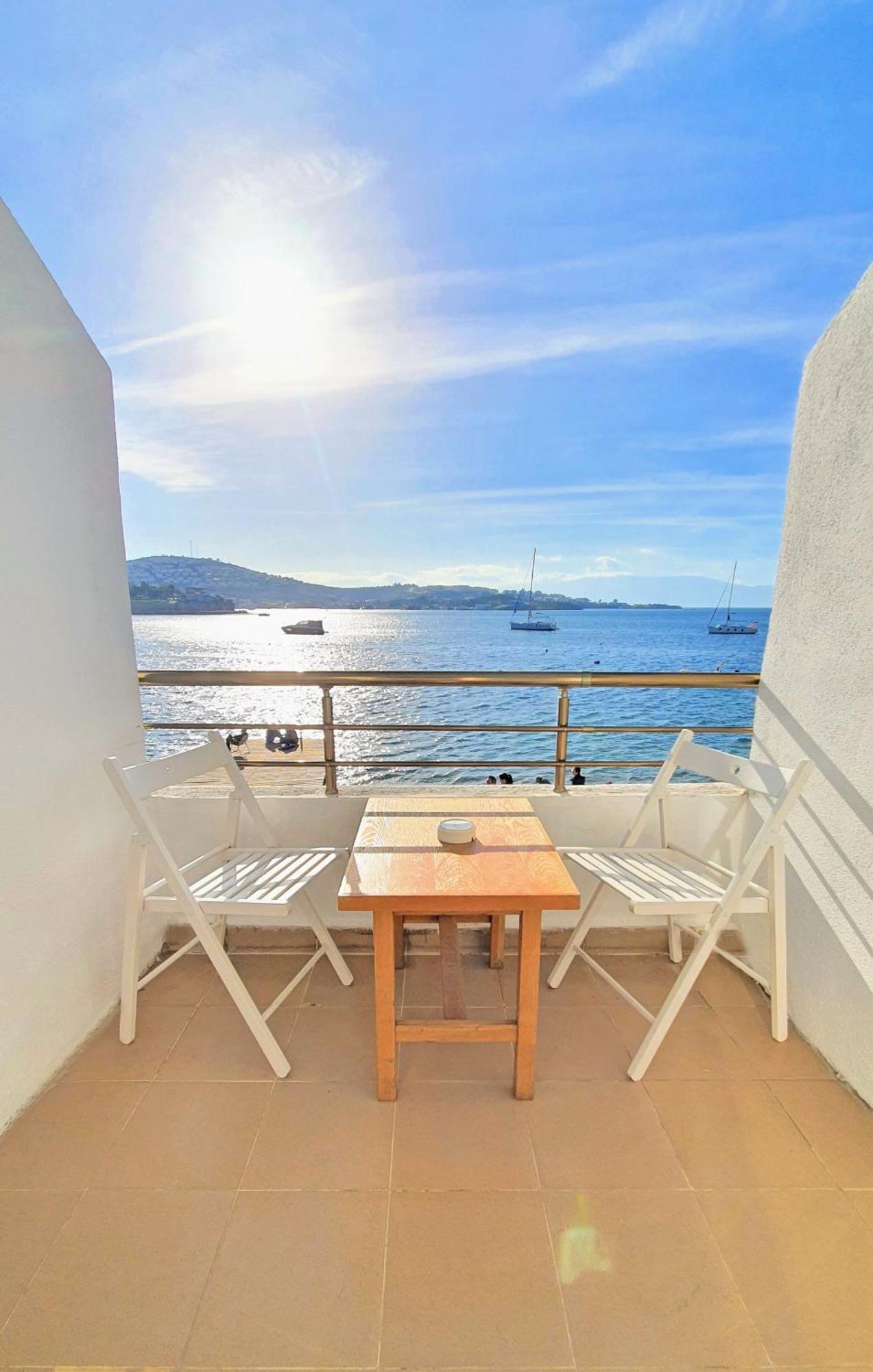 Midilli Konak Foça Exteriör bild